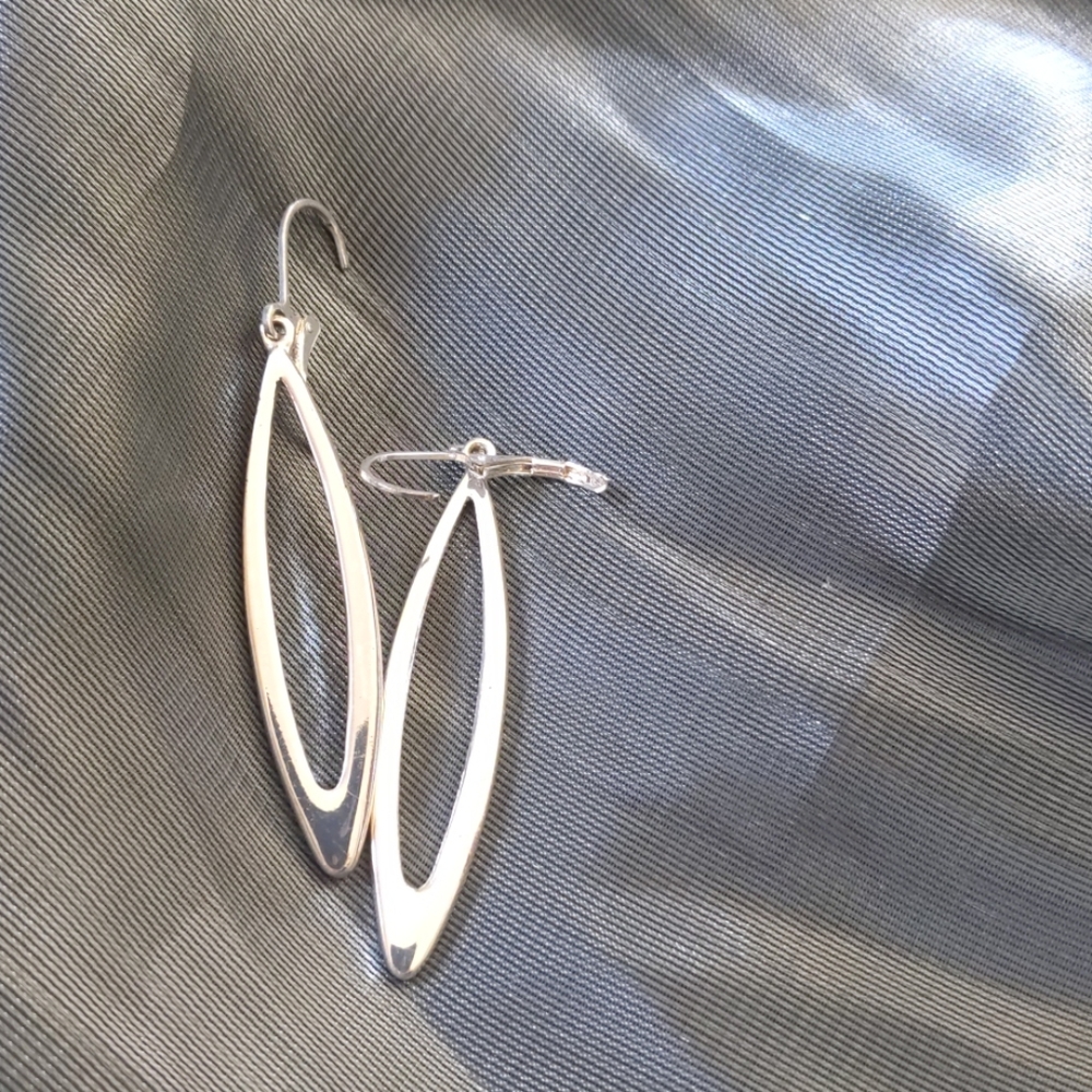 Sterling silver oval drop - Picture 1 of 3